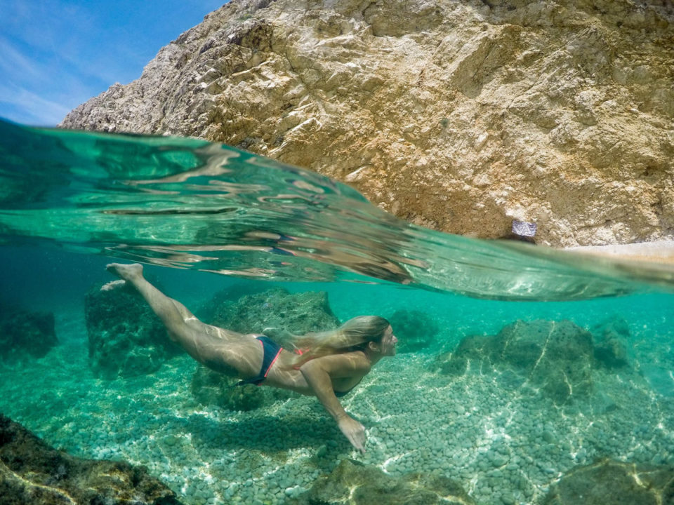 over-under-photo-example-water-quality (10)